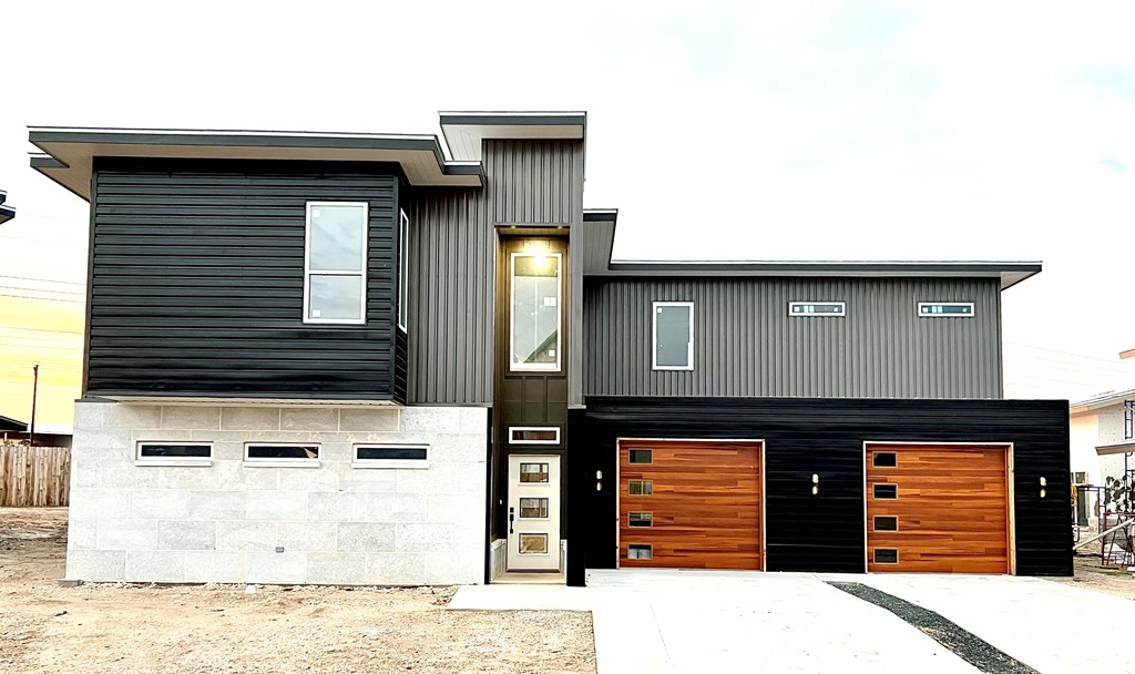 4992 Silver Creek Pass