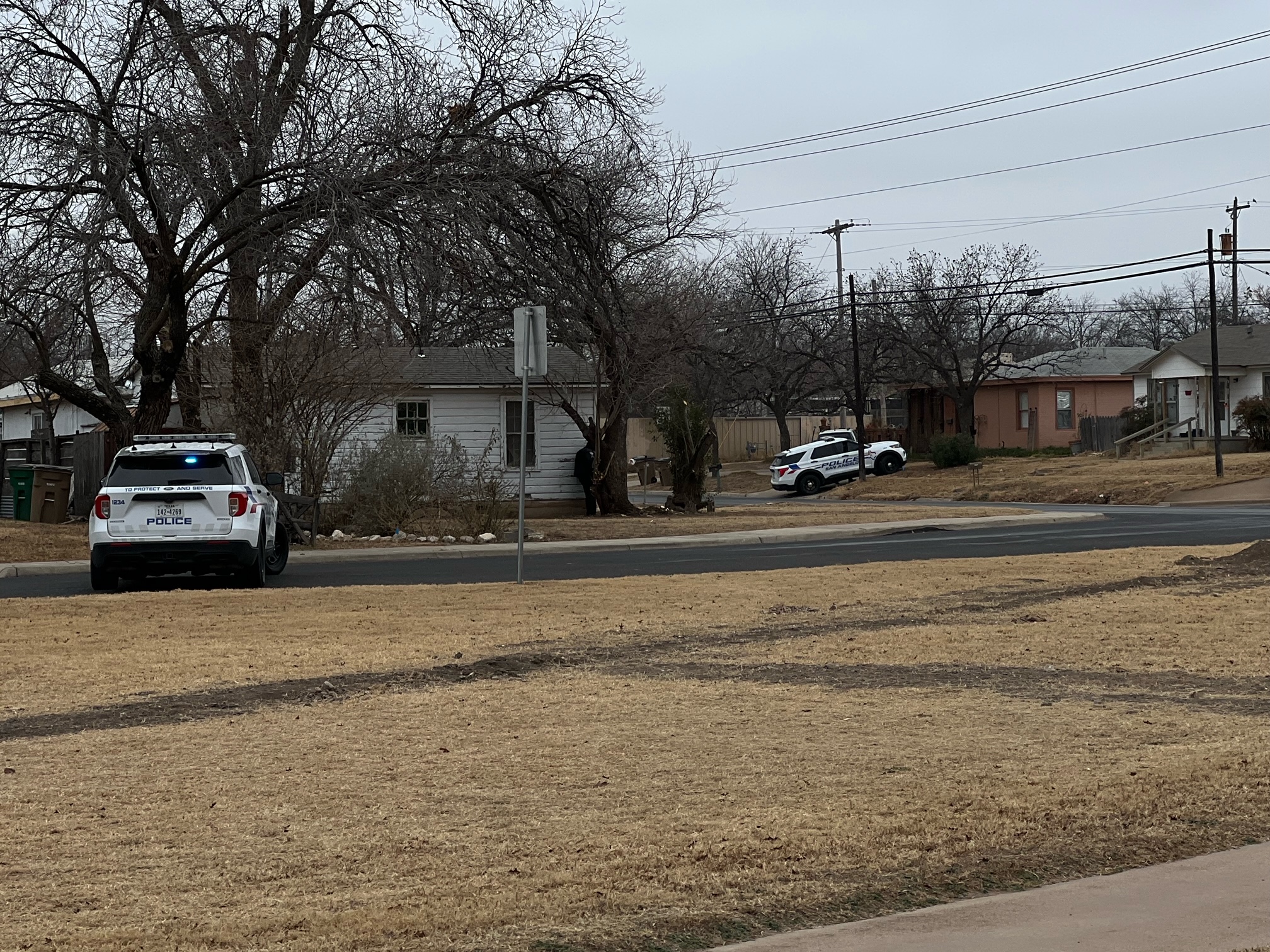 San Angelo Police at Howard Street (LIVE! Photo/Matt Trammell)