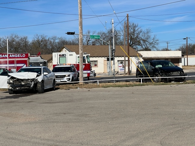 Oaks St. Crash (LIVE! Photo/Matt Trammell)