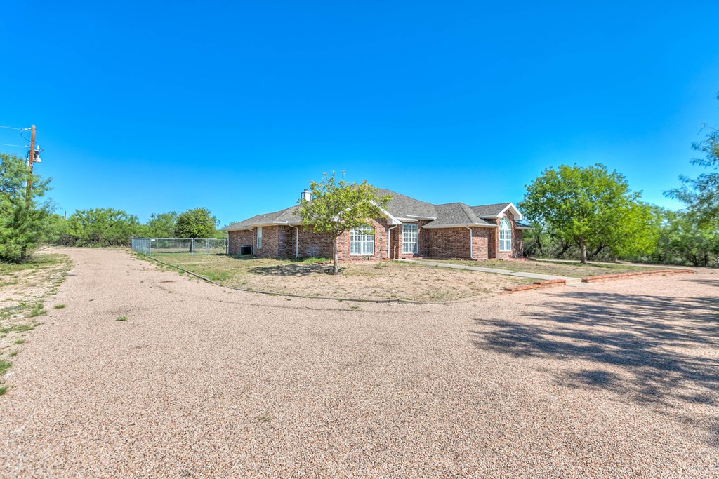 Real Estate On 5 Acres In Dove Creek 