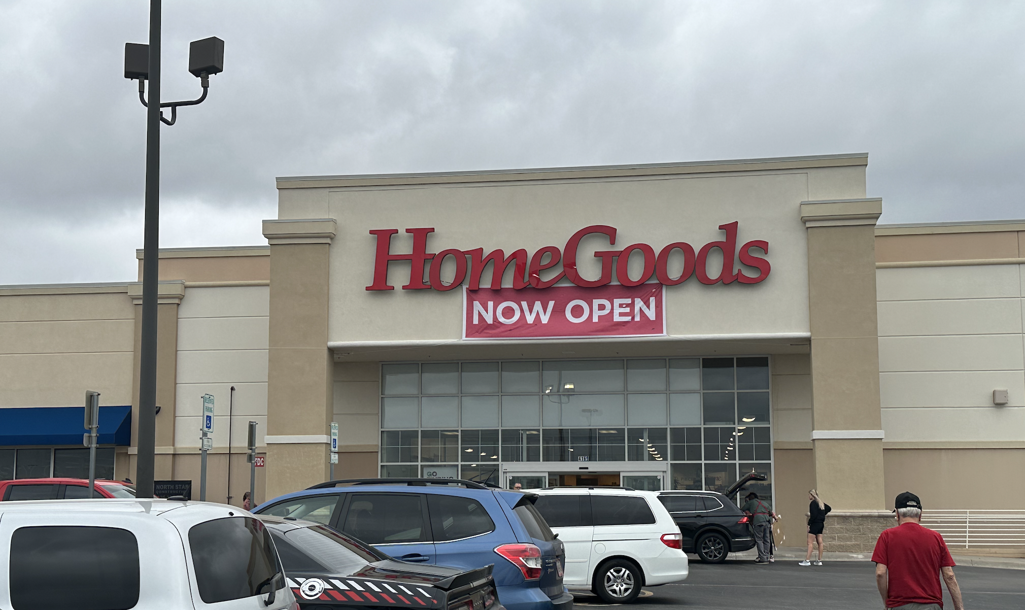 HomeGoods Offers Treasure-Hunt Shopping Experience: Photos