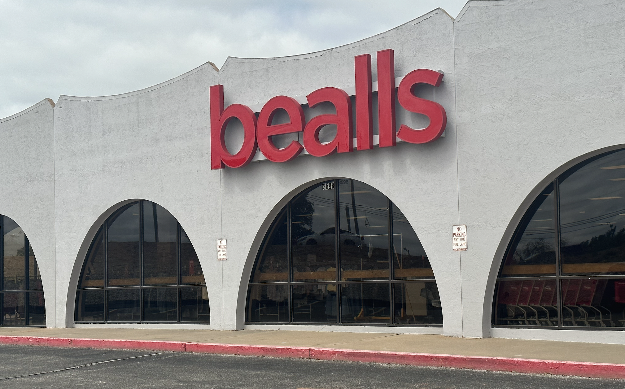 Burkes Outlet renamed bealls, Business