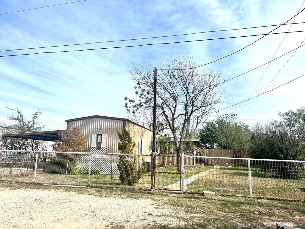 19638 6th St Christoval, TX 76935