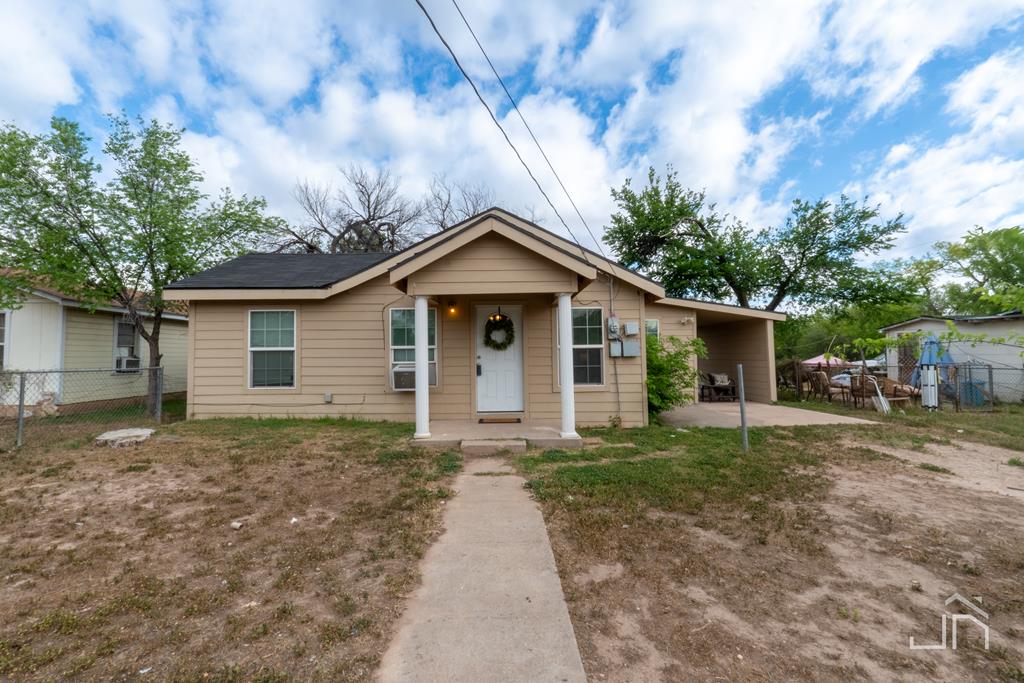 108 Edward St , Rowena, TX 76875