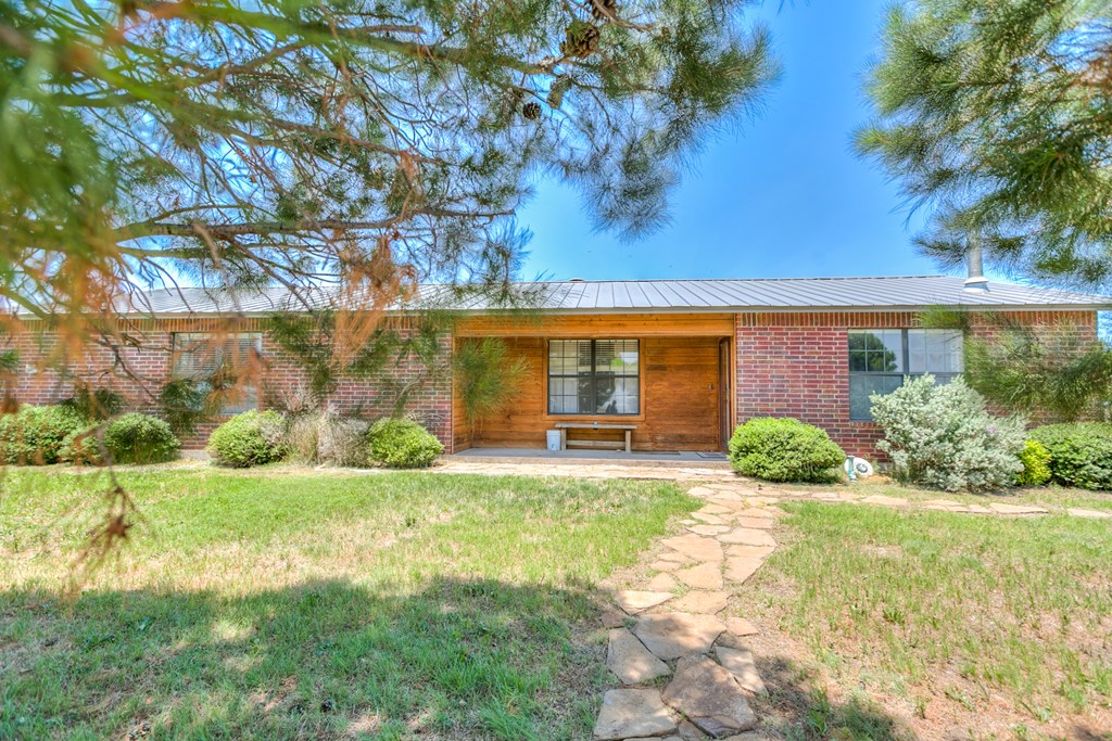 11550 S Hwy 87 Wall, TX 76957