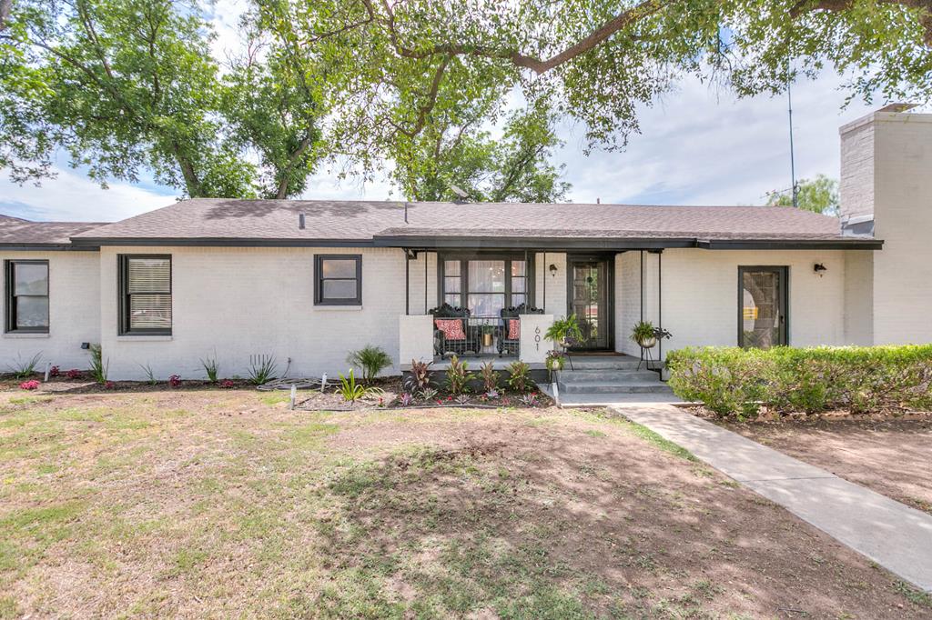 601 Robert Lee Sterling City, TX 76951