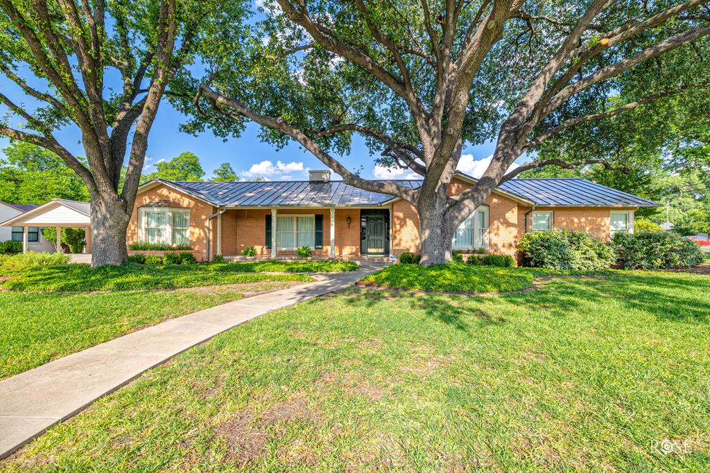 1322 S Monroe St San Angelo, TX 76901