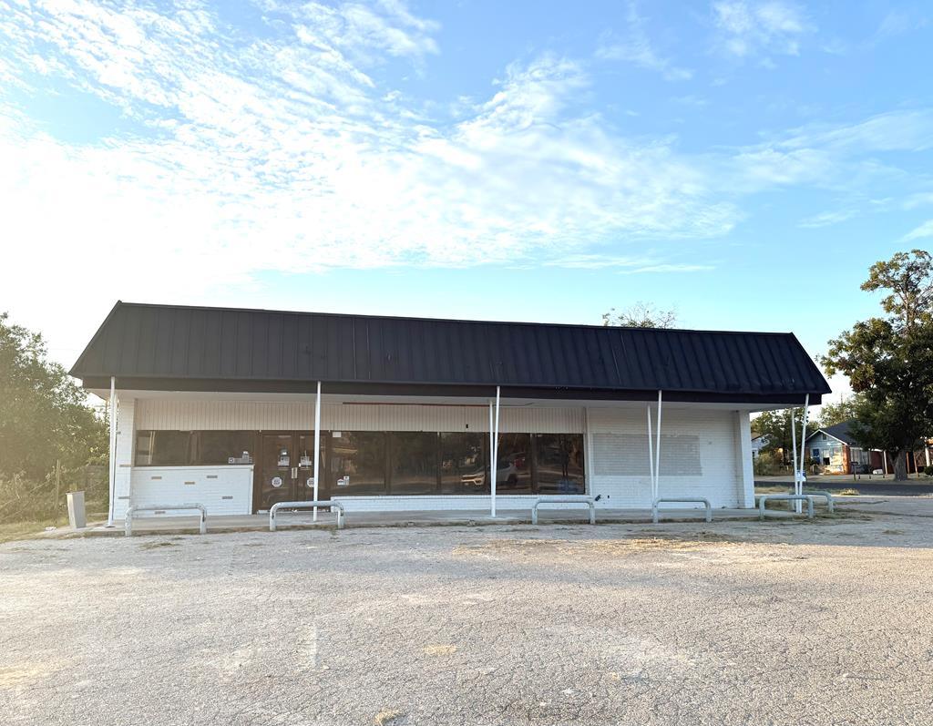 1319 Walnut St San Angelo, TX 76901