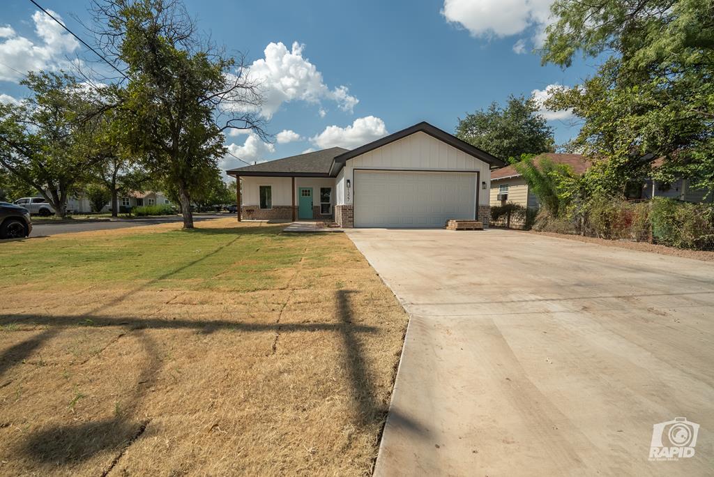 1327 State St San Angelo, TX 76905