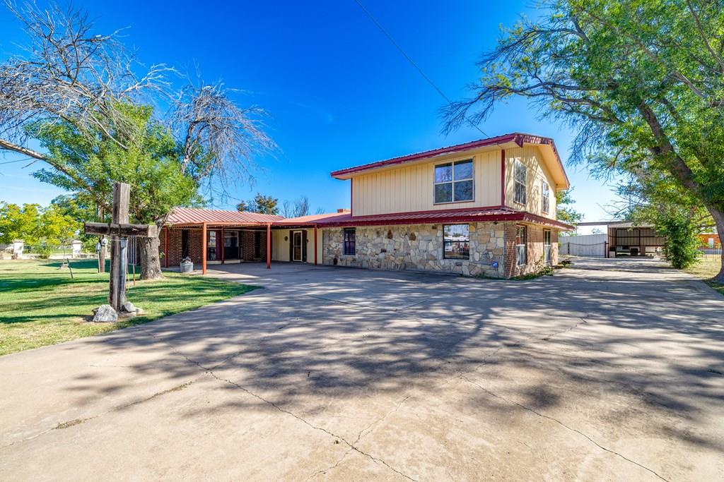 208 East St Eldorado, TX 76936