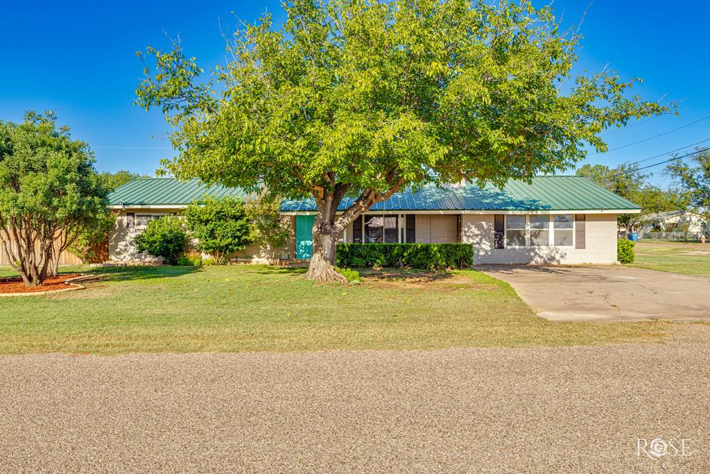 302 Key St Bronte, TX 76933