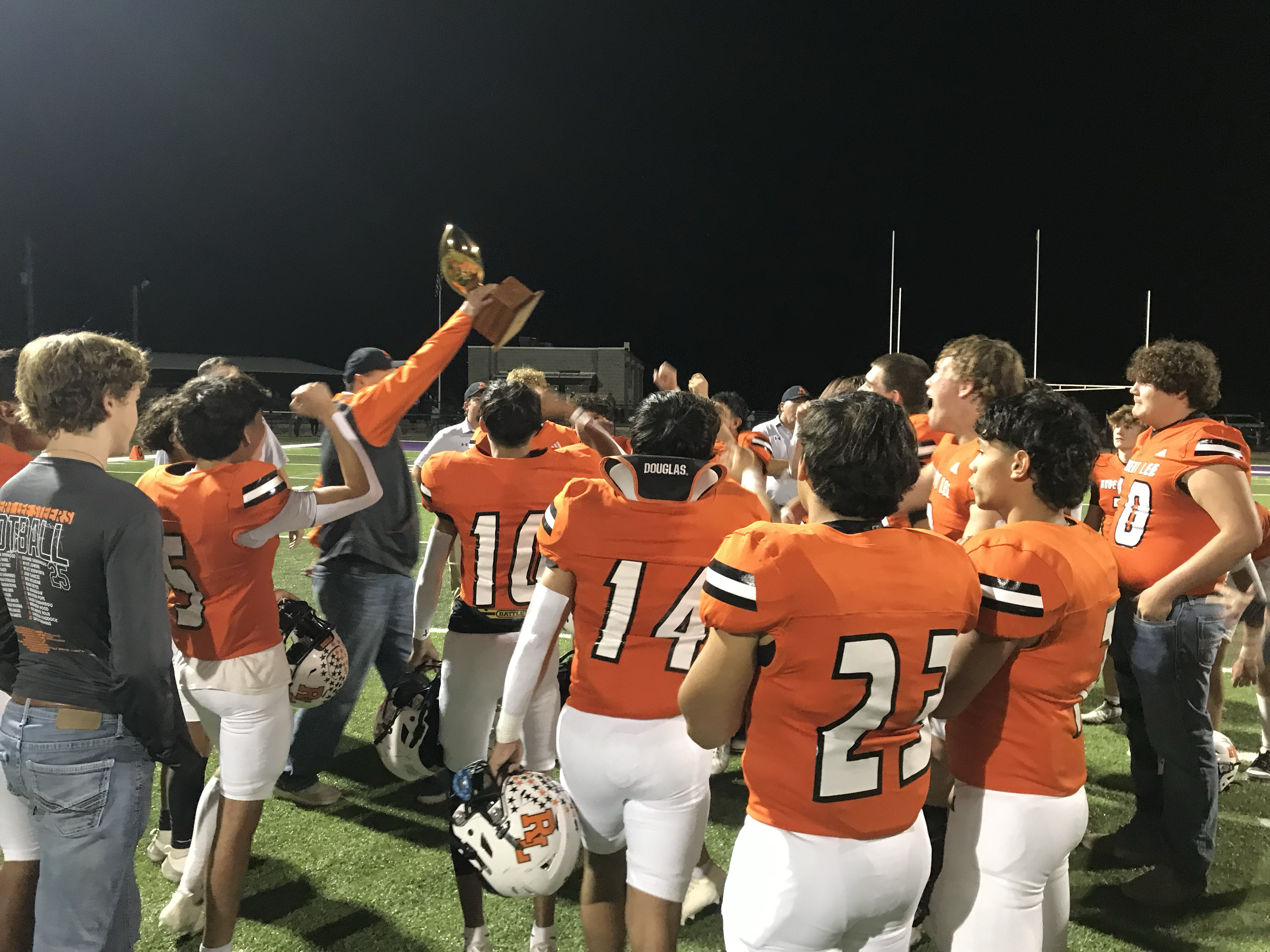 The Robert Lee Steers celebrate after winning their first-round playoff game against Ira on Friday, Nov. 14, 2025.
