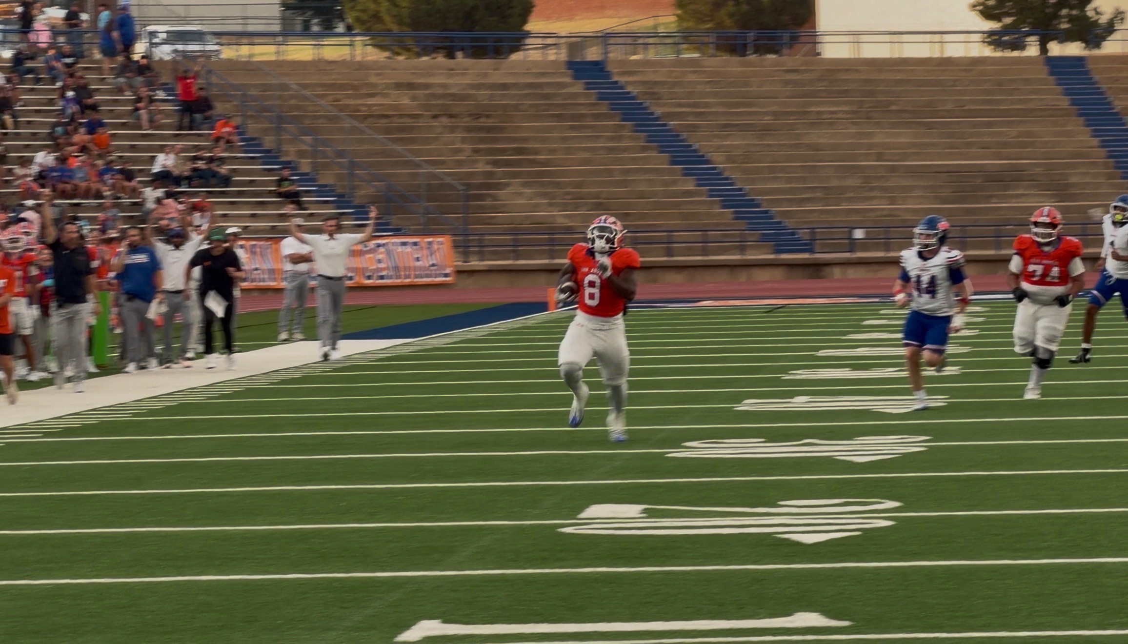 Football player runs the ball?