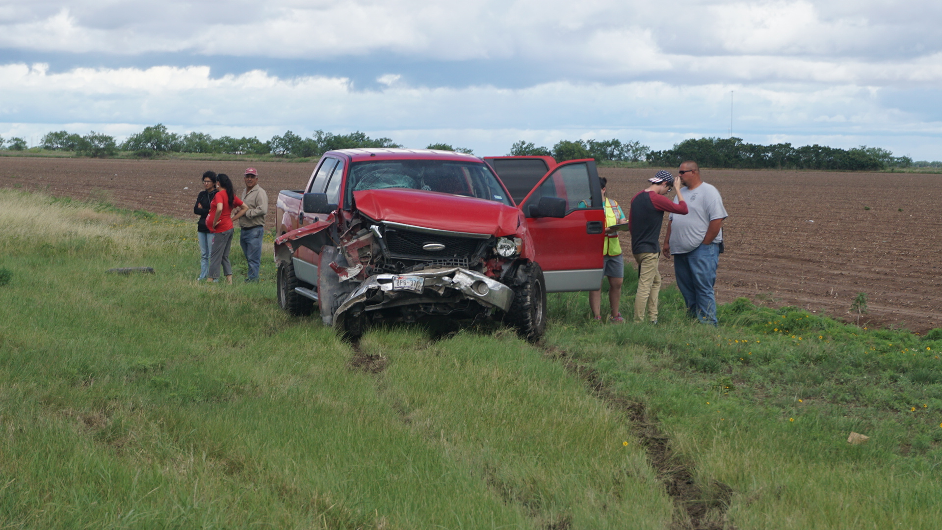 Crash on Rust Road and FM 2105 (LIVE! Photo/Stephanie Lindgren) Crash on Rust Road and FM 2105 (LIVE! Photo/Stephanie Lindgren)
