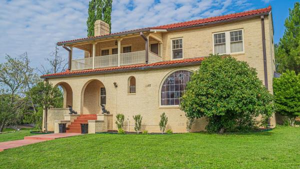 Real Estate Guide: This Santa Rita Home Makes a Statement