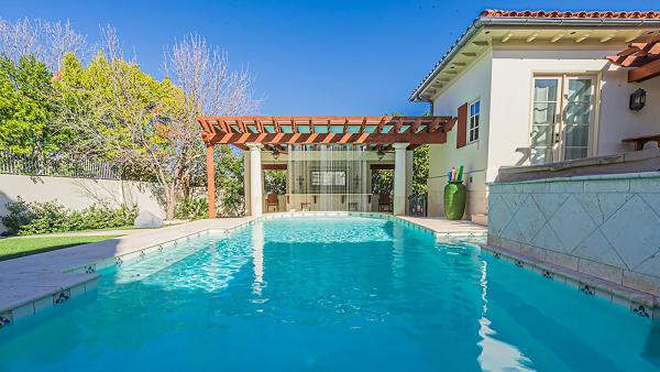 Real Estate Guide: See Inside this $1.35 Million Mediterranean Home