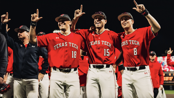Texas Tech's Entire Baseball Team Signs NIL Deal