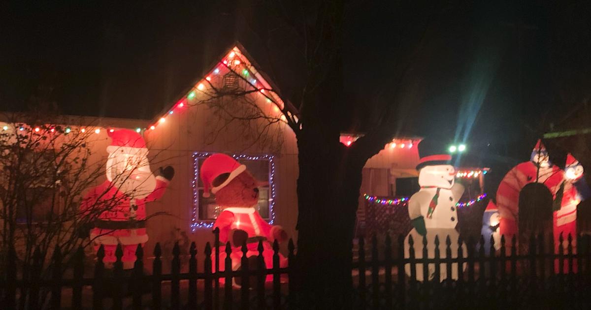 When is the Right Time to Take Down Christmas Decorations?