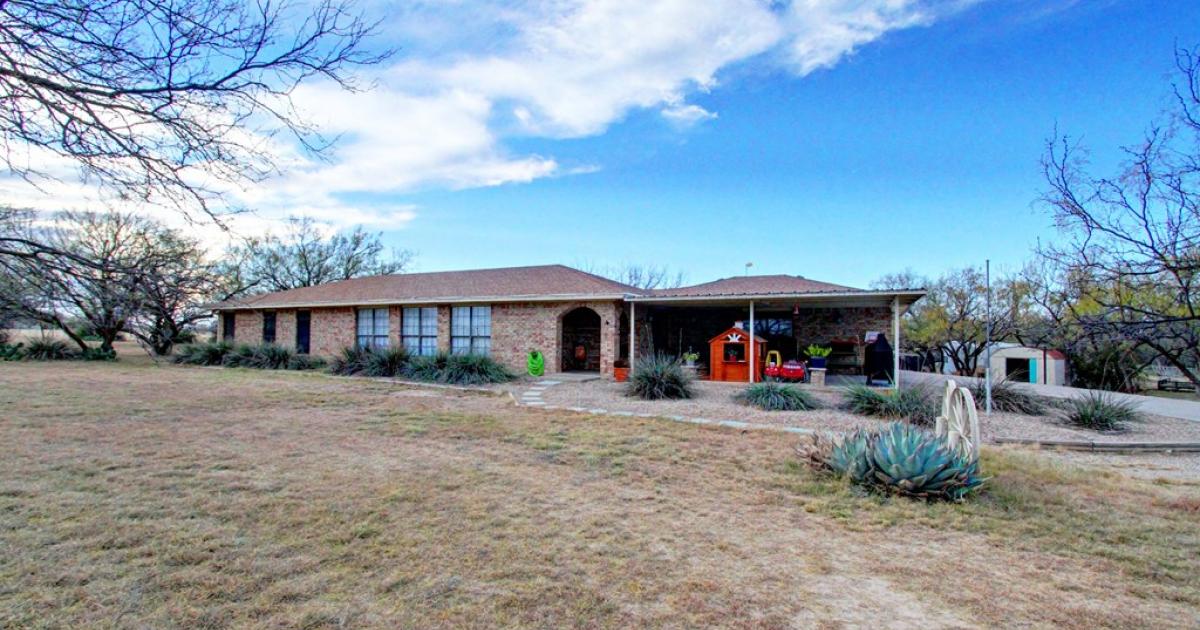 Real Estate Guide Country Living in Dove Creek