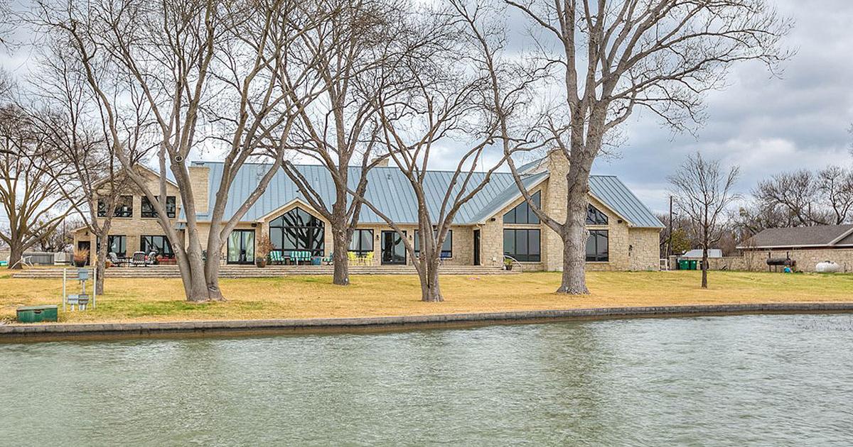 Real Estate See This Lake Nasworthy Estate