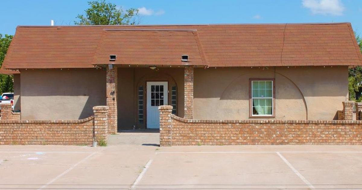 1700 N 8th St, Ballinger, TX 76821