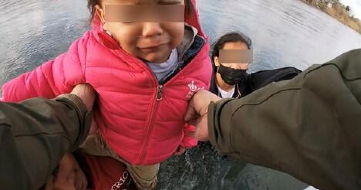 Border Patrol Marine Agents Rescue Drowning Toddler & Family