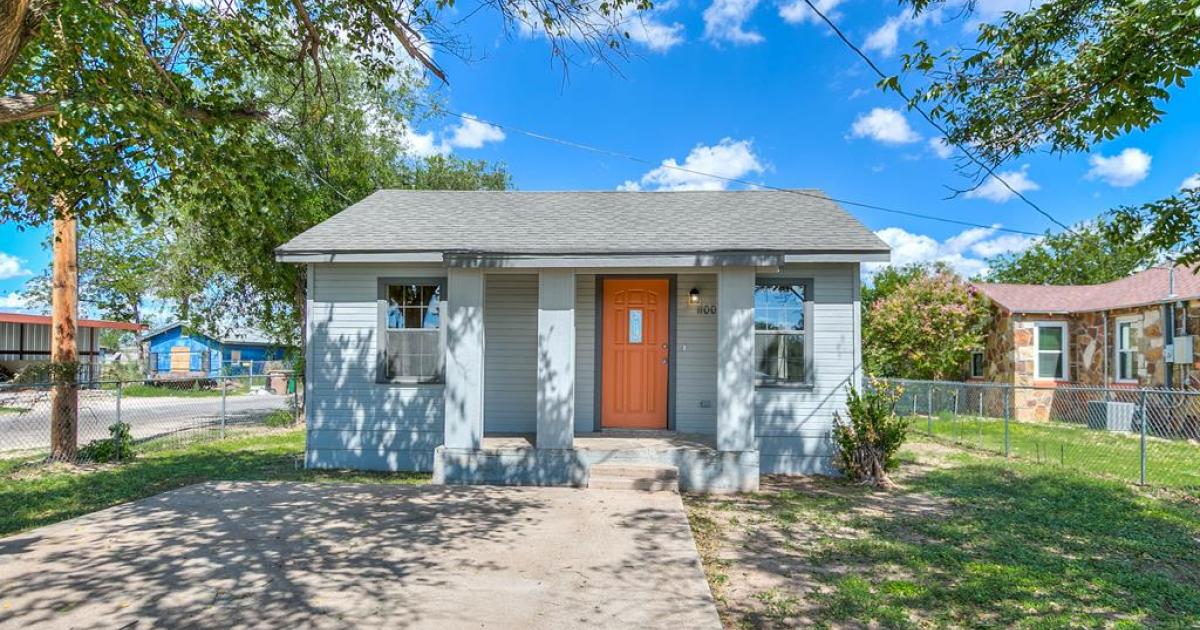 1100 E 40th St , San Angelo, TX 76903
