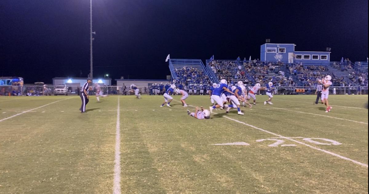 Miles & Ozona Clash in Tough PreDistrict High School Football Finale