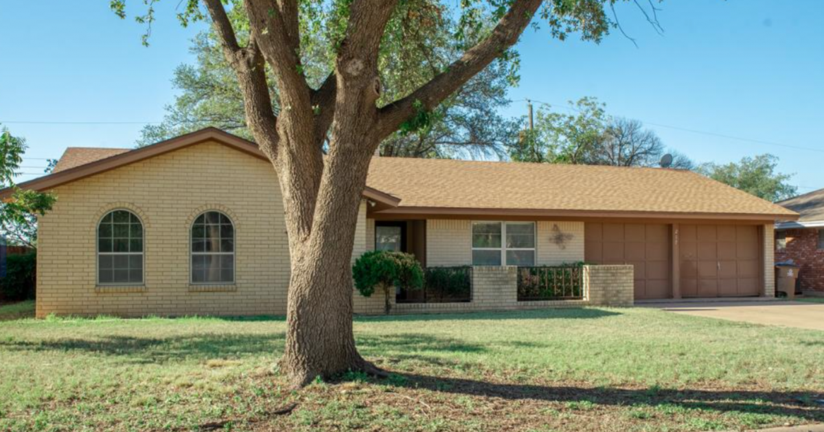 217 Crestwood Dr, San Angelo, TX 76903