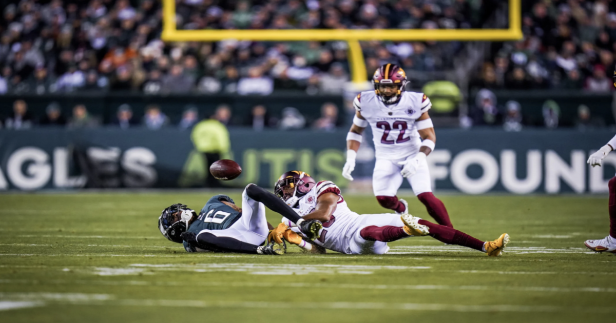 nfl-s-last-unbeaten-team-falls-on-monday-night-football