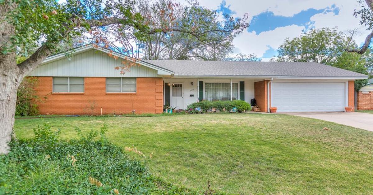 3013 Oak Forest Dr, San Angelo, TX 76904