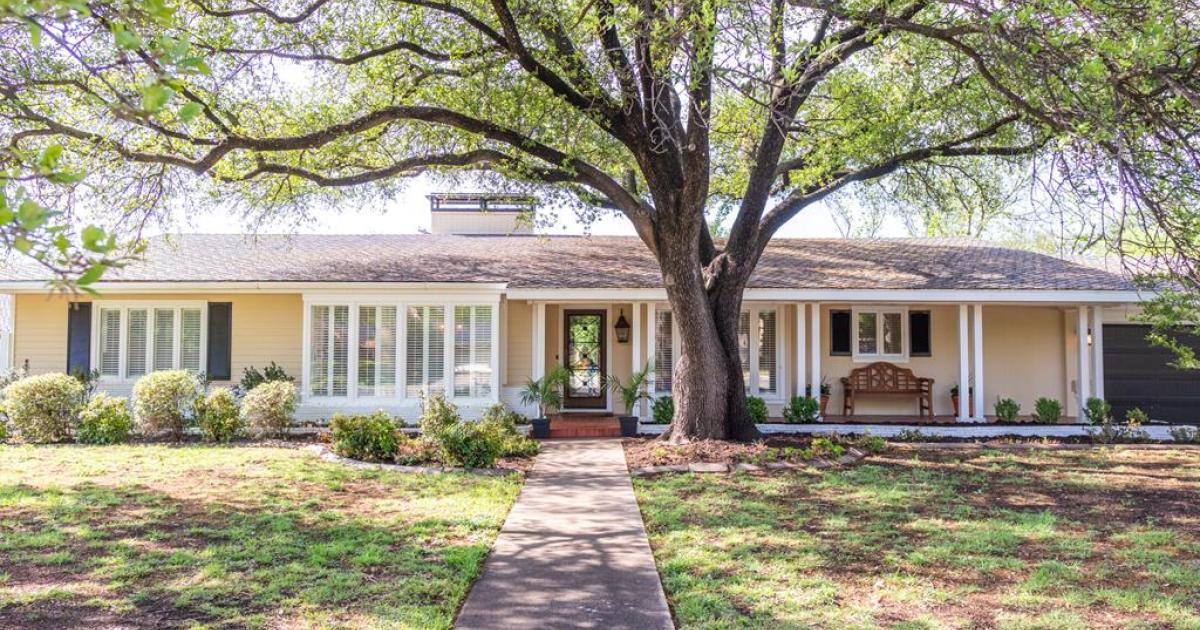 Real Estate Stunning 3,500sf Home Near Angelo State