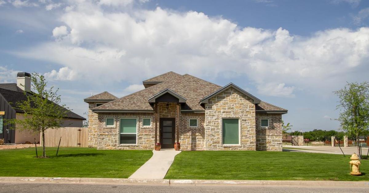 Real Estate Affordable in Bentwood for Large Family