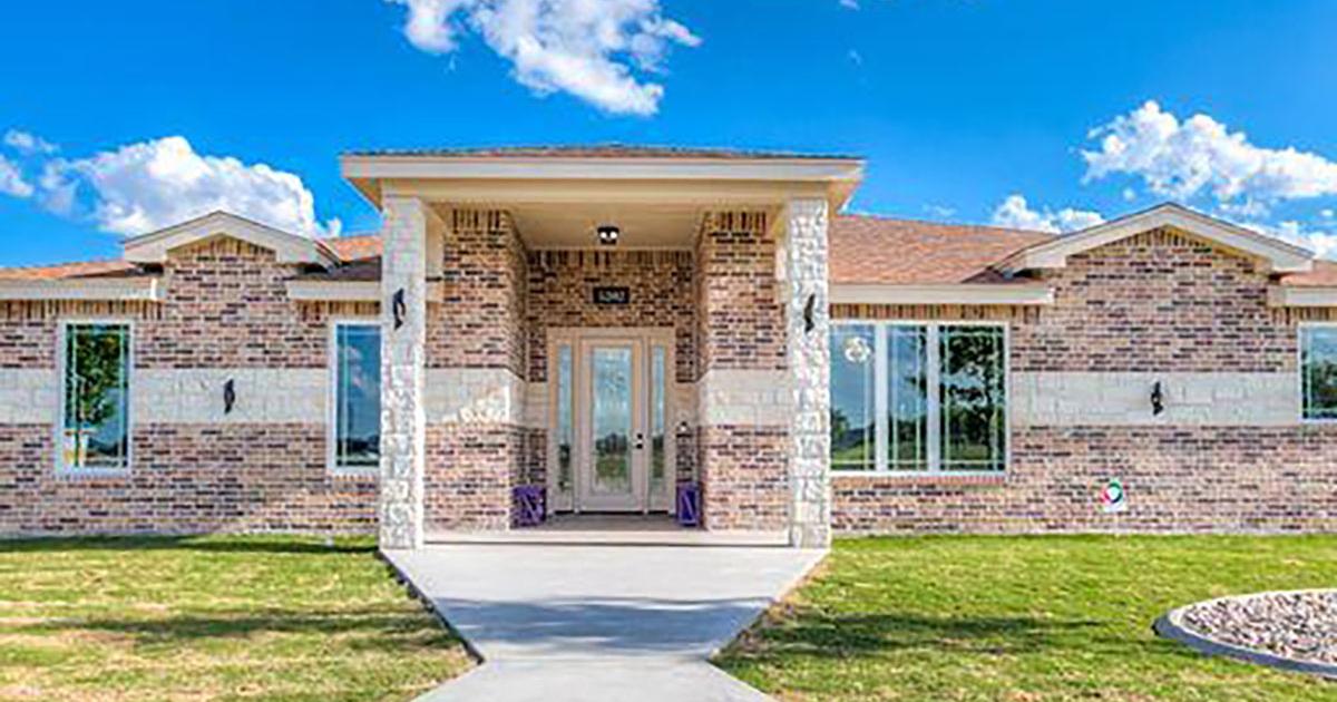 REAL ESTATE Discover San Angelo's Exclusive Modern Masterpiece!