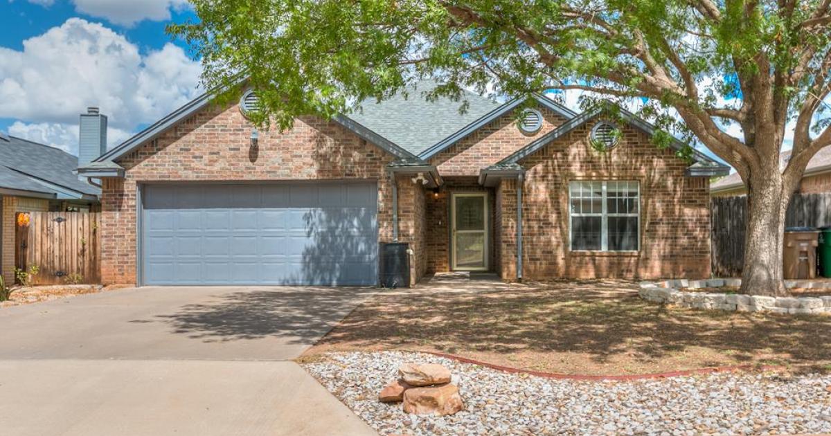 704 Penhurst Court, San Angelo, TX 76901