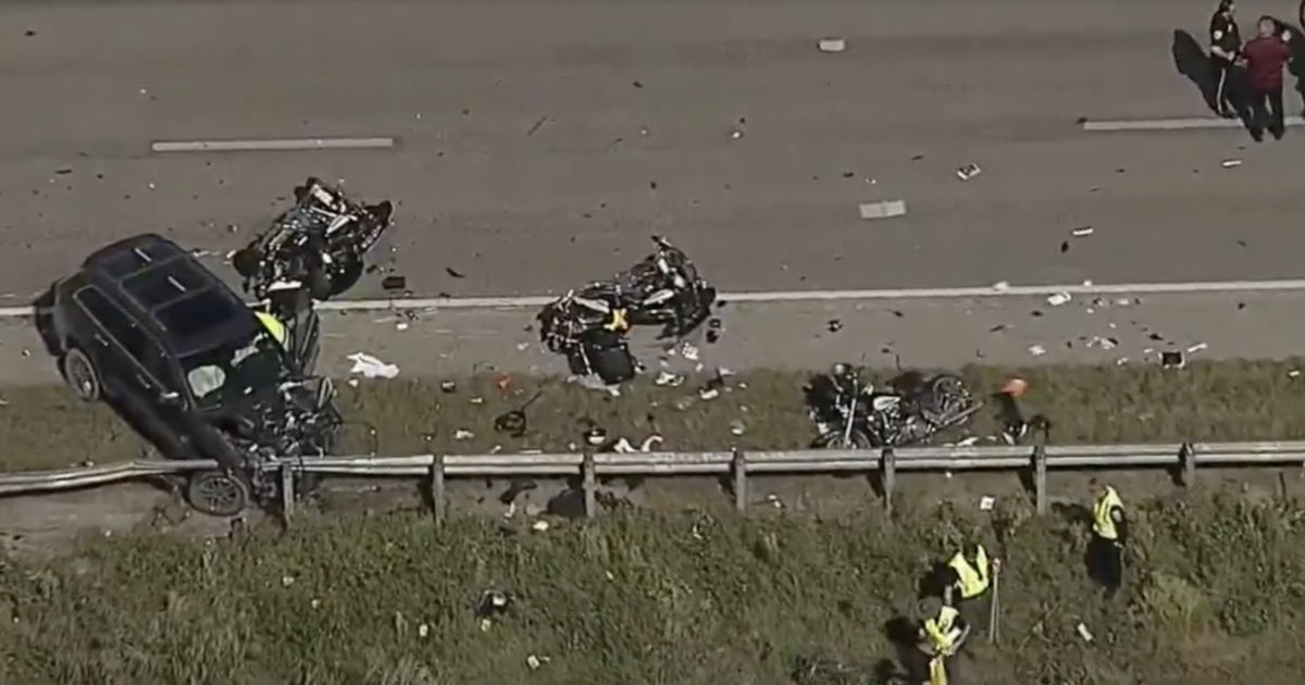 2 Florida Deputies Killed, 1 Injured in Crash