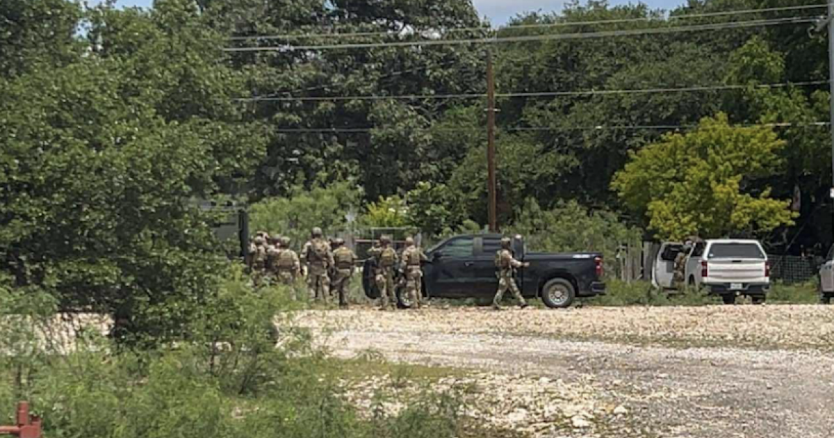 VIDEO: Manhunt Underway for Murder Suspect in Sonora