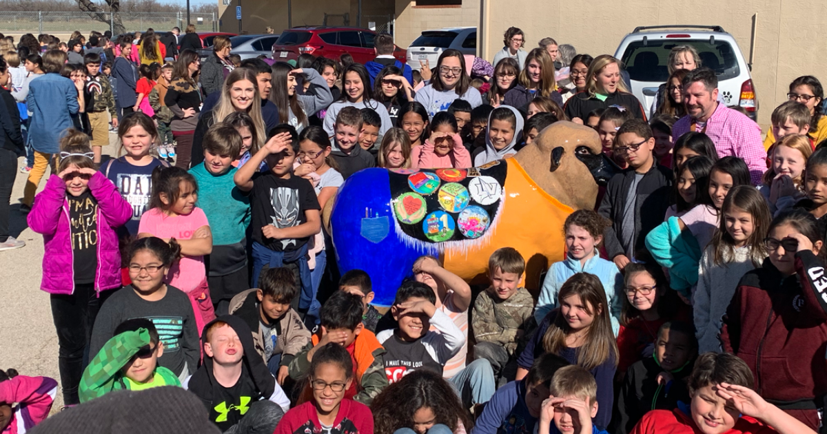 Holiman Elementary Unveils San Angelo's Newest Sheep