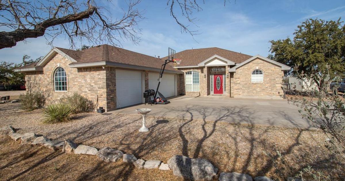 Real Estate Guide Affordable Country Living Off Knickerbocker Road