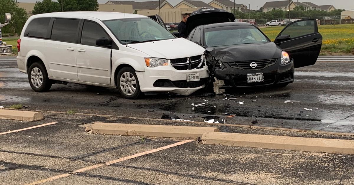 WATCH Drive Injured in Jackson St. Crash Friday on Wet Roadway