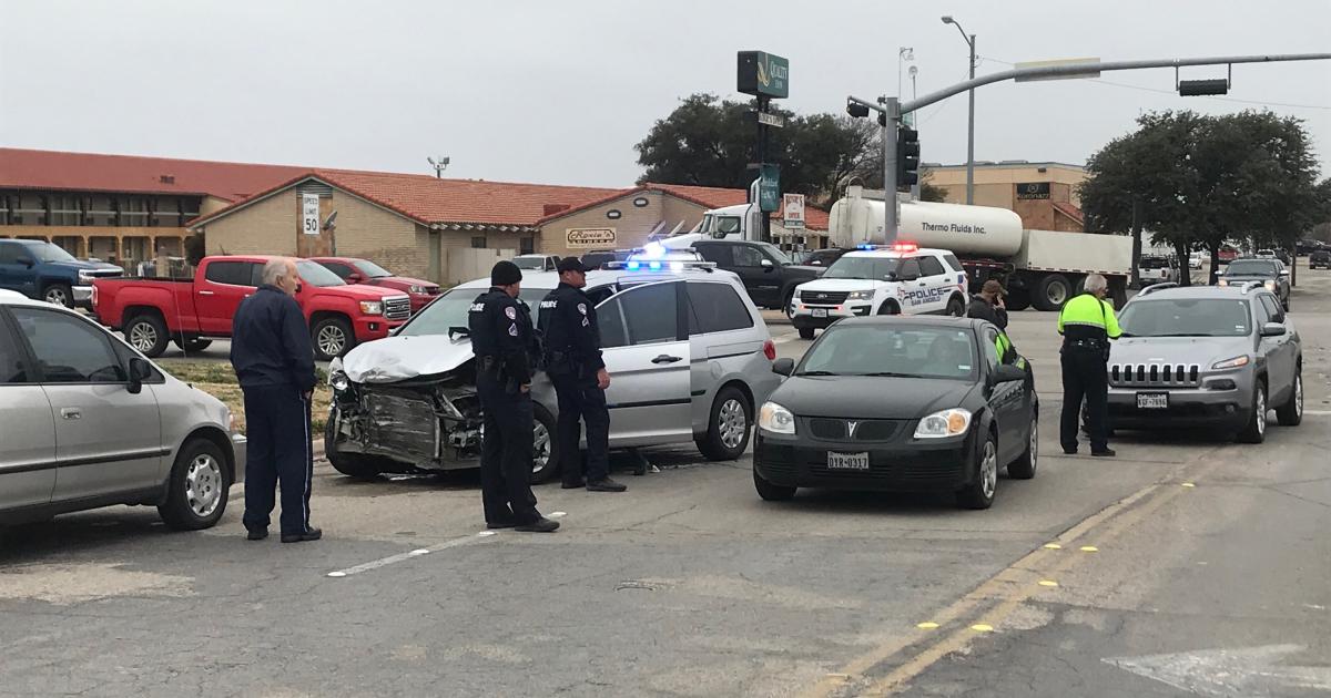Three Car Crash at Busy San Angelo Intersection Sends One to the Hospital