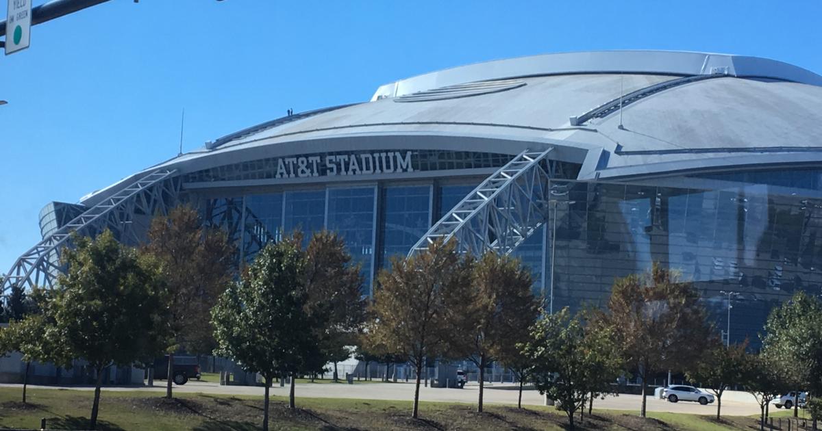 ASU Students Visit Home of Dallas Cowboys to Talk Internships