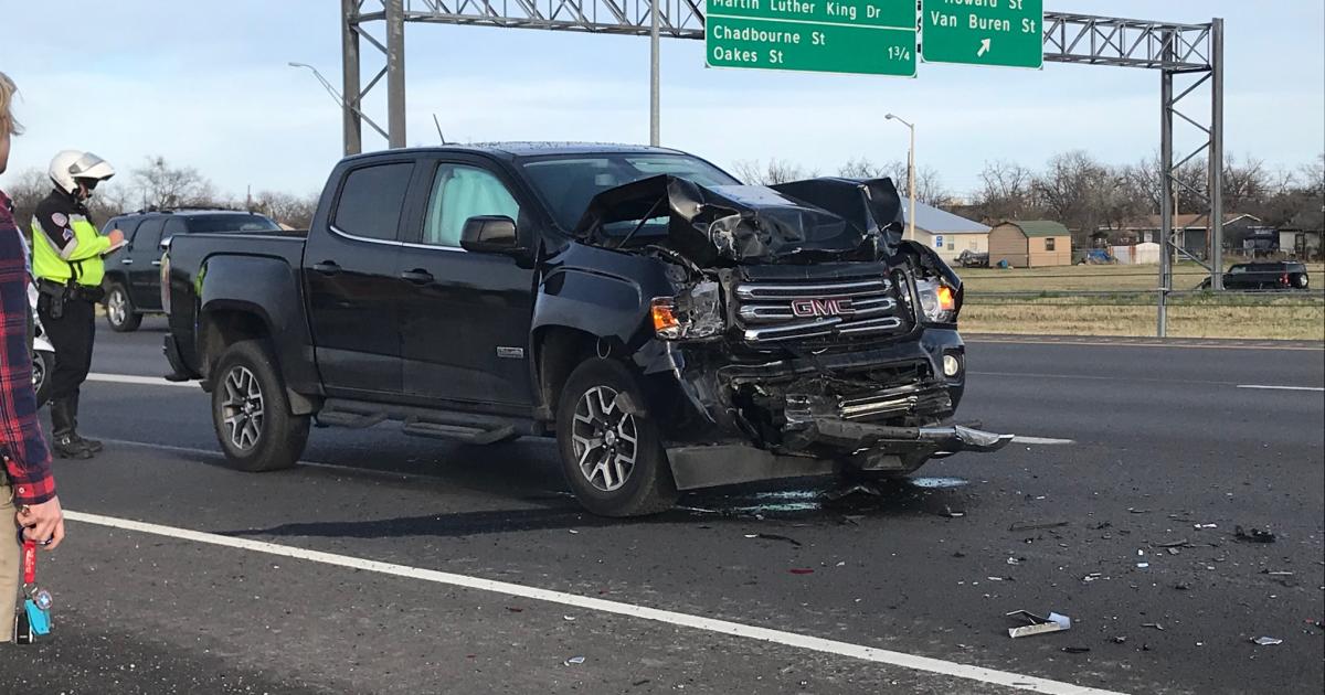 GMC Canyon Crashes into Dodge SUV on the LOOP