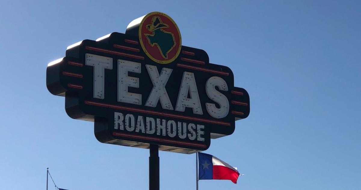 Lawsuit Texas Roadhouse Served 'Excessive Number of Alcoholic