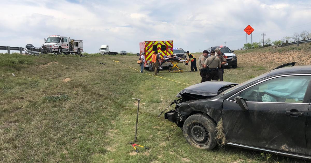 One Injured in One Vehicle Crash North of Carlsbad