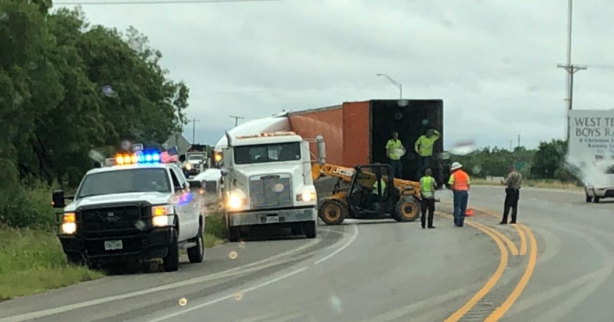Jackknifed 18Wheeler Blocks Traffic on Mertzon Highway