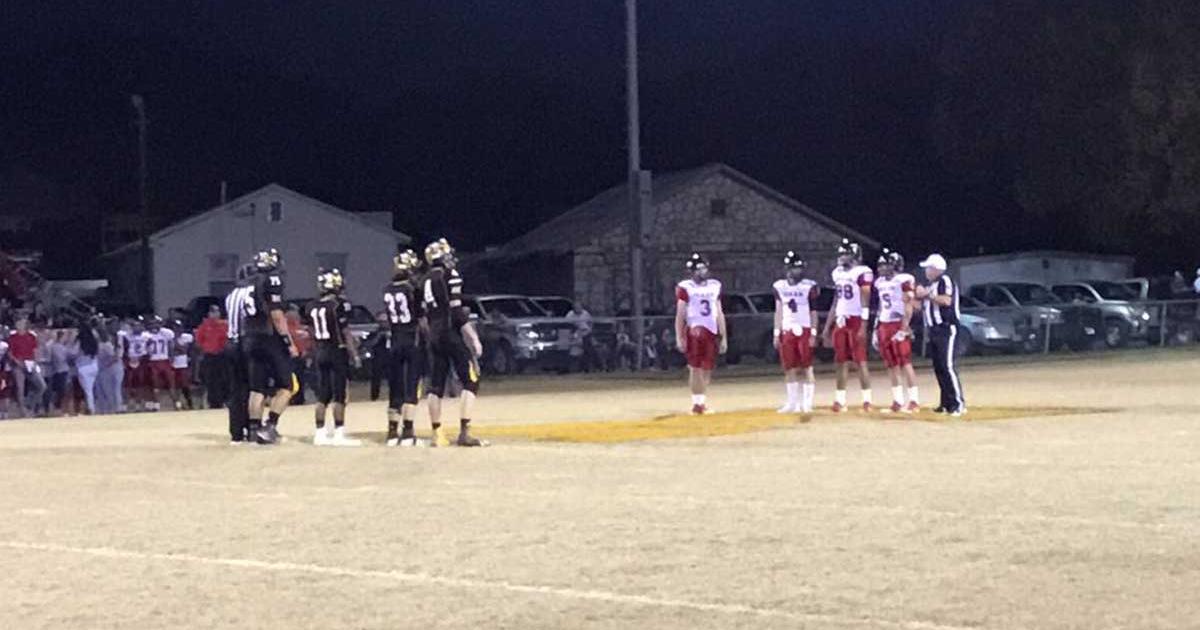 High School Football Menard Comes Out on Top in Nailbiter with Iraan