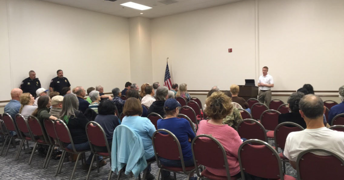 Councilman Lane Carter Presents New Neighborhood Watch Program