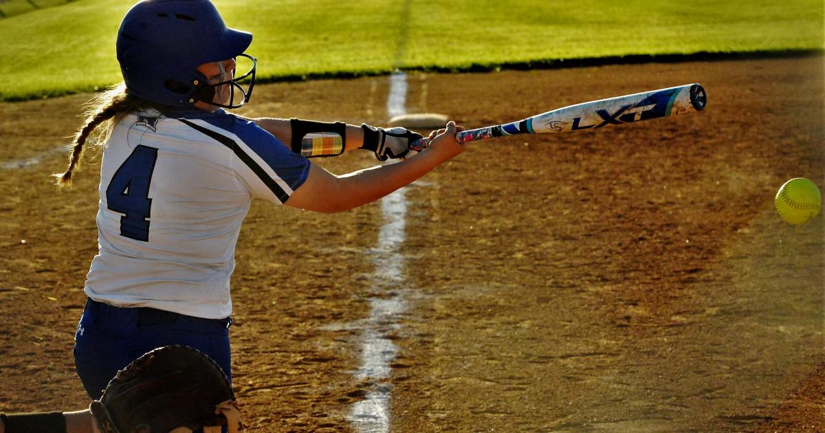 AREA SOFTBALL Winters Tops Hermleigh for District Title