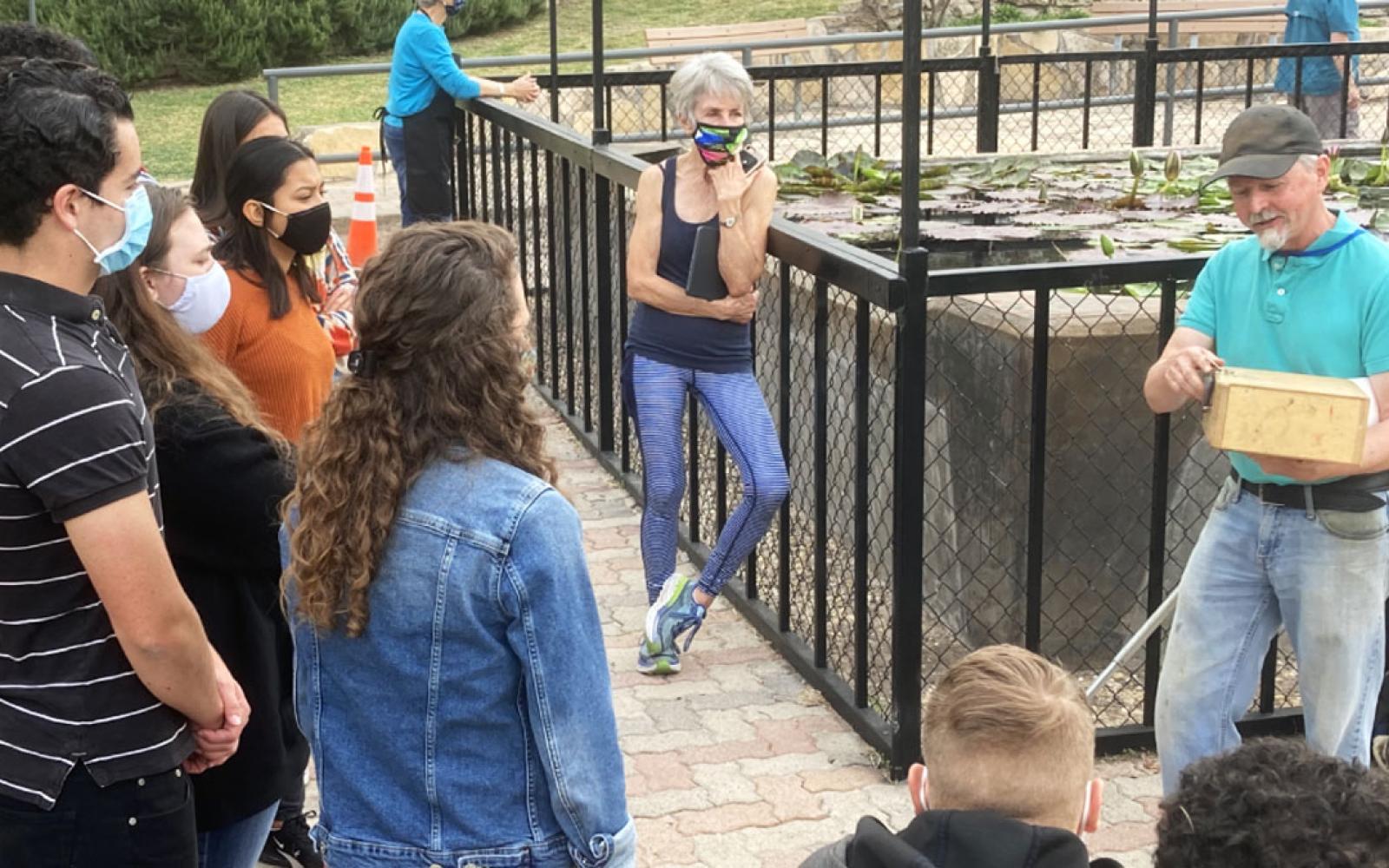 Artist Shawn Cornell speaking to San Angelo ISD students at the International Water Lily Ponds during the 2020 En Plein Air